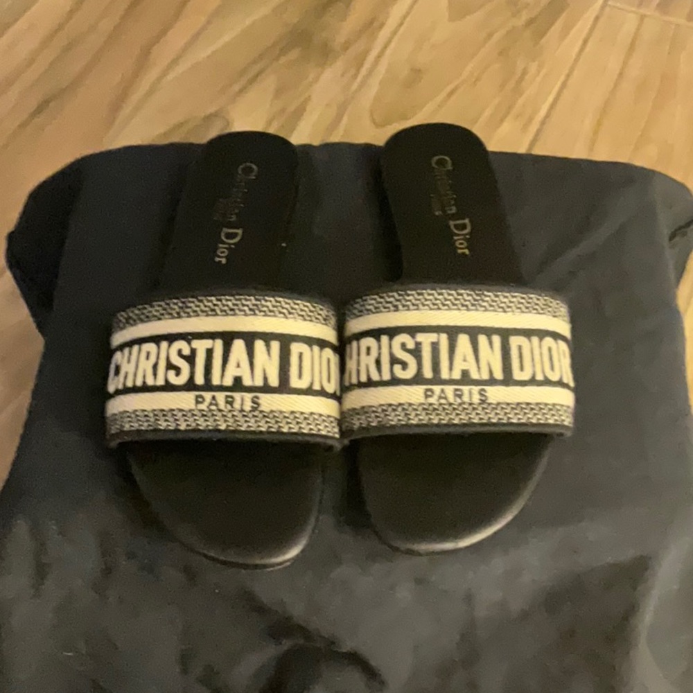 Dior Men's Black and Cream Sandals